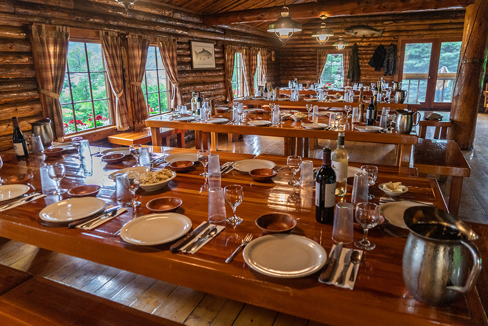 atsanik lodge dining room